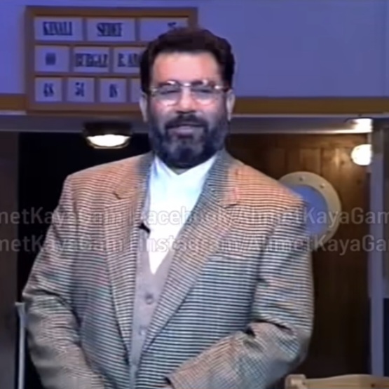 دانلود اهنگ احمد کایا Öyle Bir Yerdeyimki